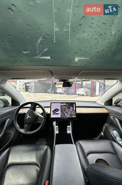 Седан Tesla Model 3 2019 в 