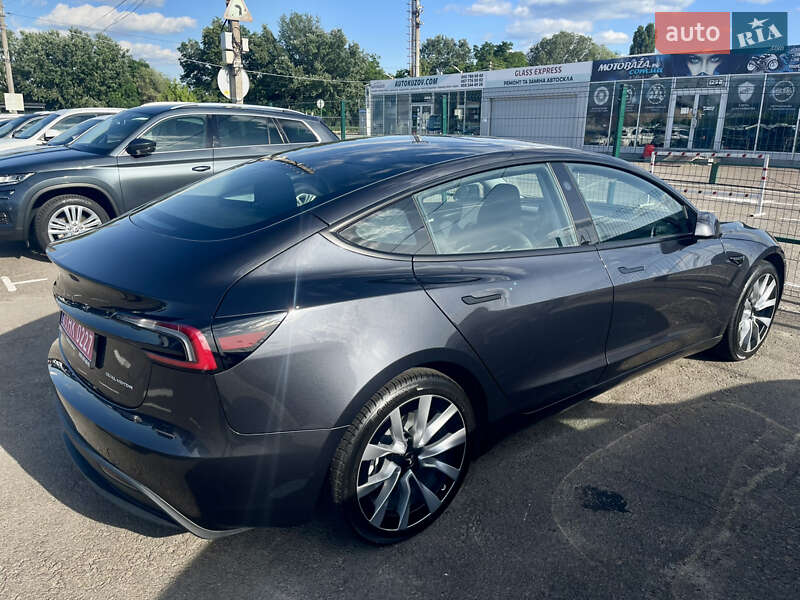 Седан Tesla Model 3 2024 в Киеве