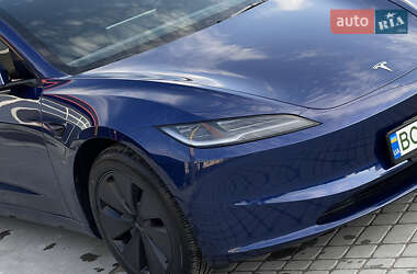 Седан Tesla Model 3 2024 в 