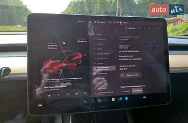 Седан Tesla Model 3 2022 в 