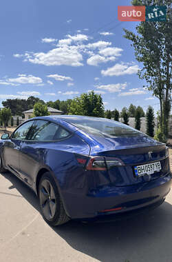 Седан Tesla Model 3 2020 в 