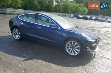 Седан Tesla Model 3 2019 в 