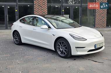 Седан Tesla Model 3 2019 в 