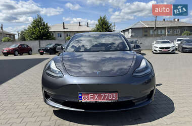 Седан Tesla Model 3 2018 в 