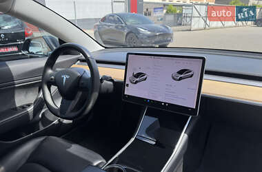 Седан Tesla Model 3 2018 в 