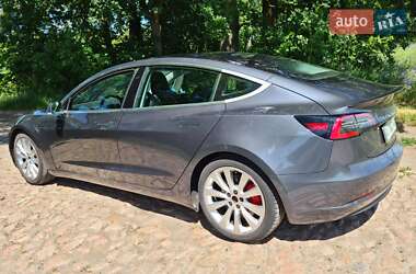 Седан Tesla Model 3 2018 в 