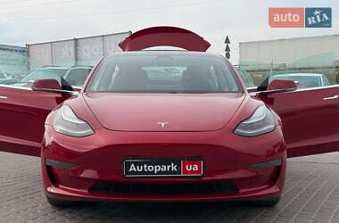 Седан Tesla Model 3 2019 в 