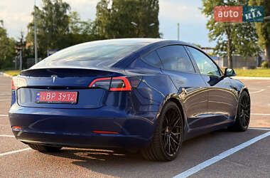 Седан Tesla Model 3 2019 в 