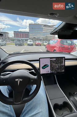 Седан Tesla Model 3 2018 в 