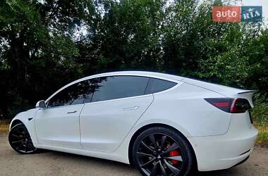 Седан Tesla Model 3 2020 в Запорожье