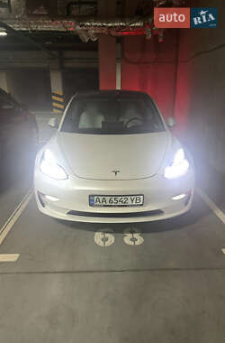 Седан Tesla Model 3 2021 в Києві