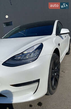 Седан Tesla Model 3 2018 в 
