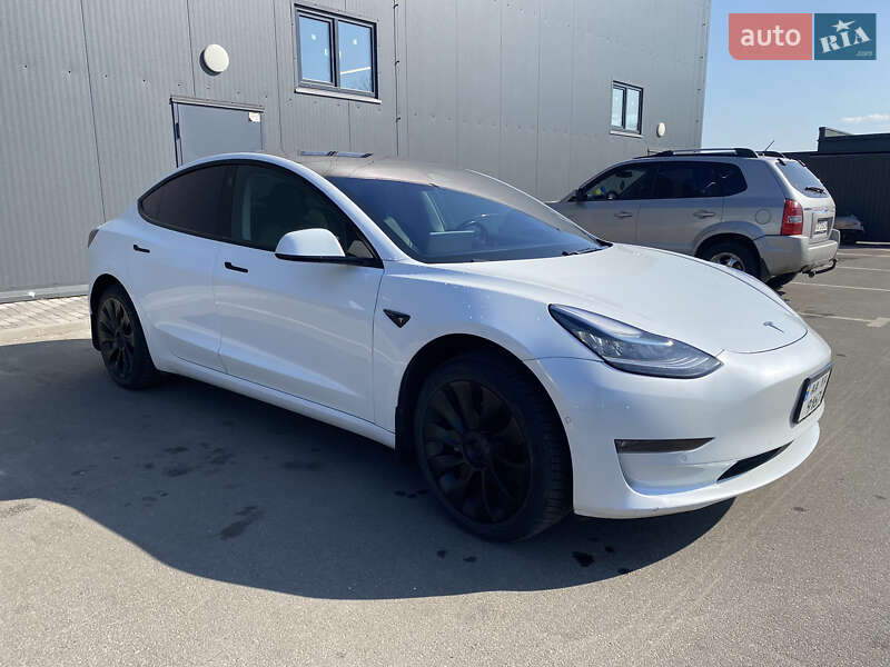 Седан Tesla Model 3 2018 в Киеве