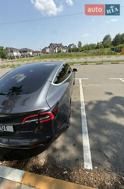 Седан Tesla Model 3 2018 в 