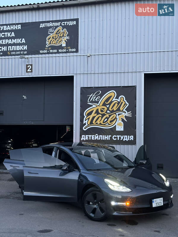 Седан Tesla Model 3 2023 в Белой Церкви