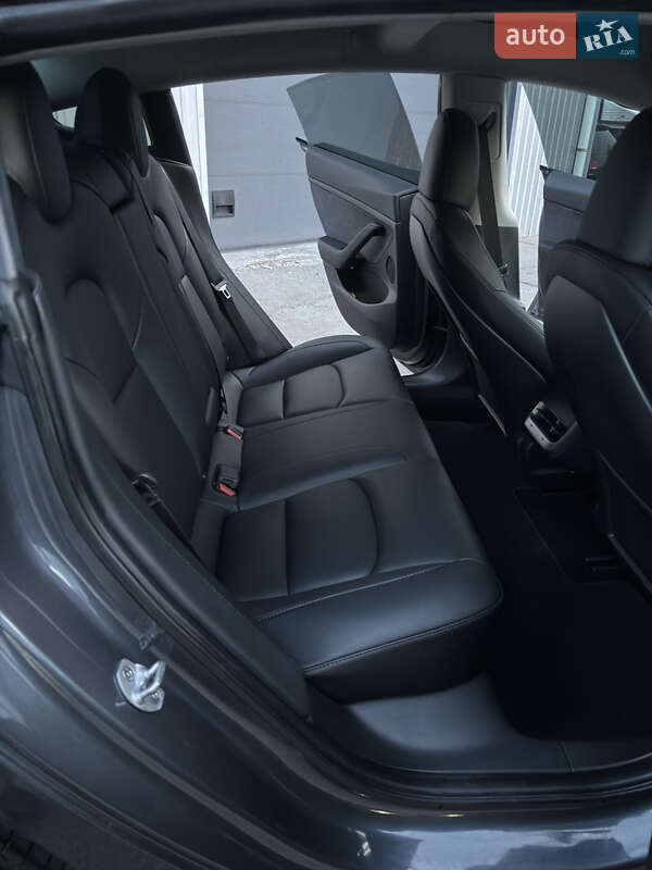 Седан Tesla Model 3 2023 в Белой Церкви