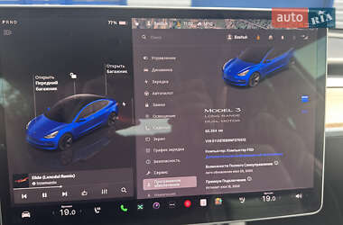 Седан Tesla Model 3 2022 в 