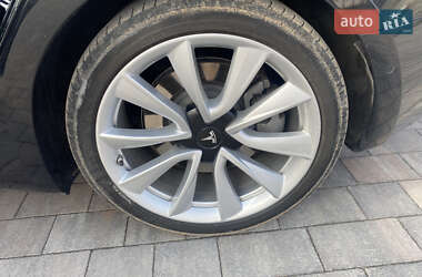 Седан Tesla Model 3 2019 в 