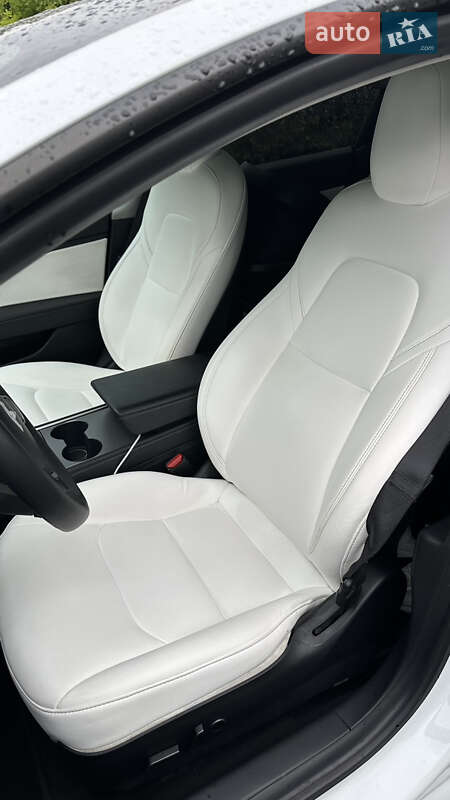 Седан Tesla Model 3 2021 в Днепре