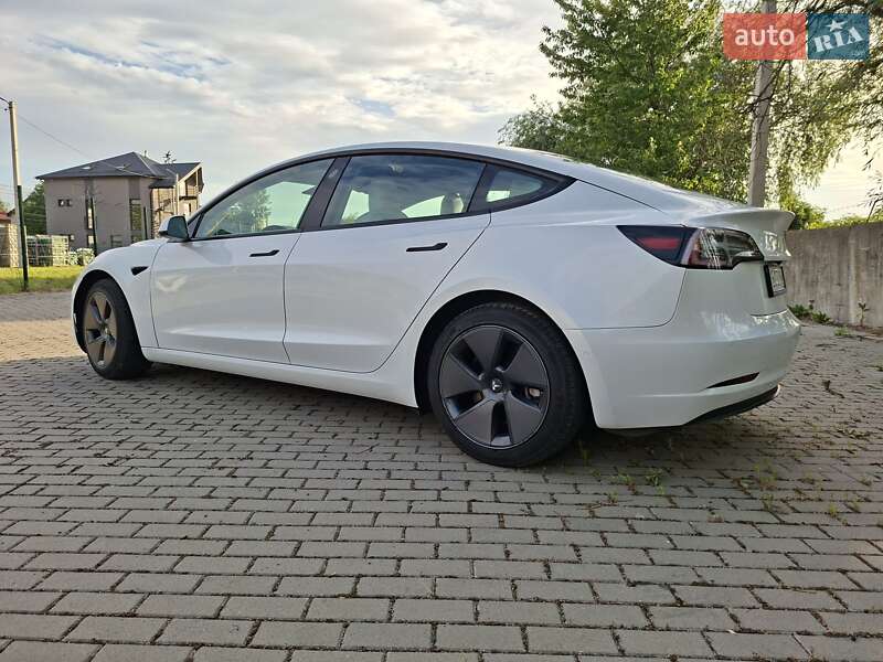 Седан Tesla Model 3 2021 в Львове фото 8 Седан Tesla Model 3 2021 в Львове