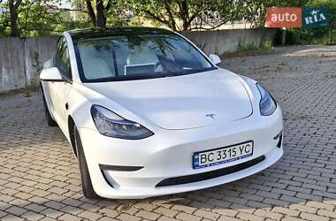 Седан Tesla Model 3 2021 в Львові