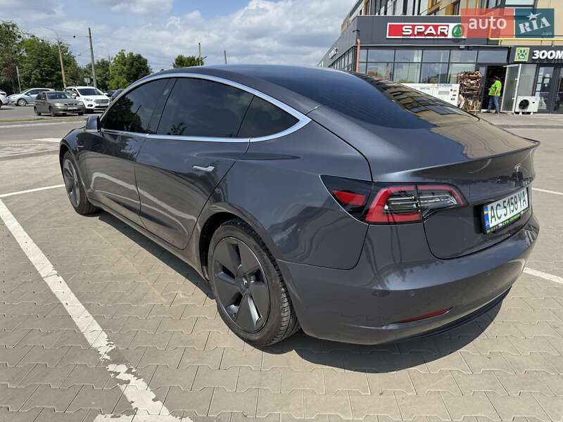 Седан Tesla Model 3 2020 в Луцке