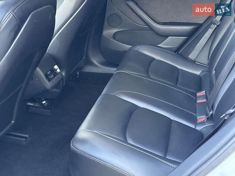 Седан Tesla Model 3 2022 в Києві