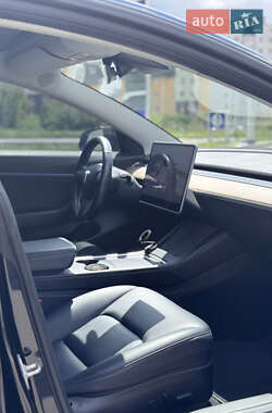 Седан Tesla Model 3 2018 в 