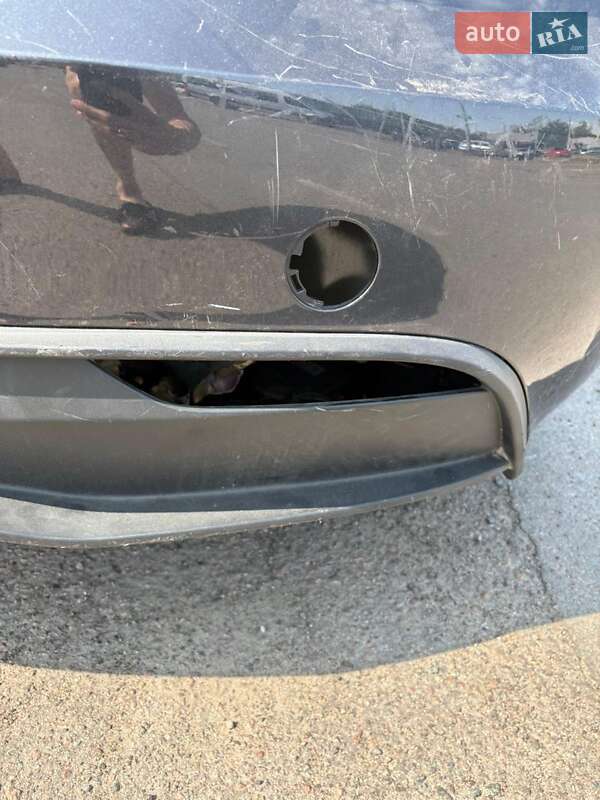 Седан Tesla Model 3 2024 в Ровно