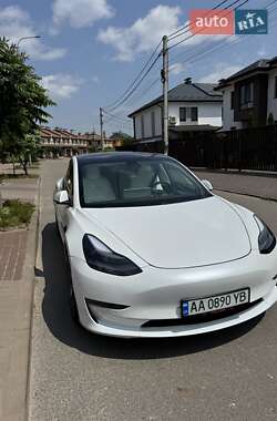 Седан Tesla Model 3 2021 в 