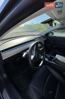 Седан Tesla Model 3 2019 в 