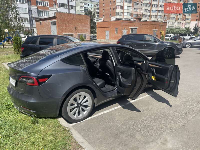 Седан Tesla Model 3 2022 в Полтаве