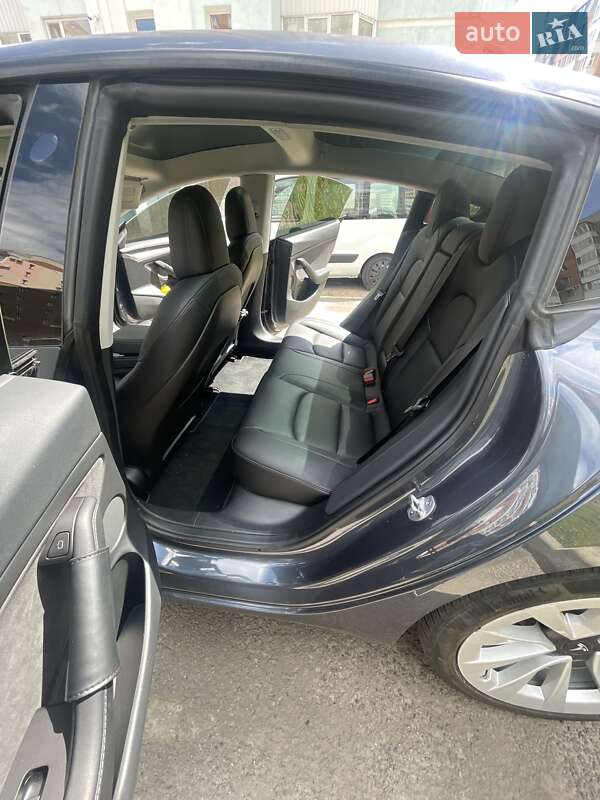 Седан Tesla Model 3 2022 в Полтаве
