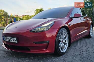 Седан Tesla Model 3 2021 в 