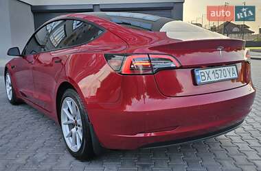 Седан Tesla Model 3 2021 в 