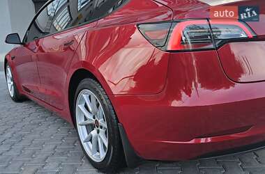 Седан Tesla Model 3 2021 в 