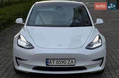 Седан Tesla Model 3 2019 в Івано-Франківську