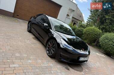 Седан Tesla Model 3 2020 в 