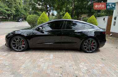Седан Tesla Model 3 2020 в 