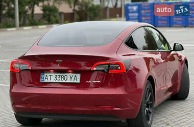 Седан Tesla Model 3 2020 в 