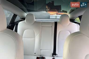 Седан Tesla Model 3 2019 в 