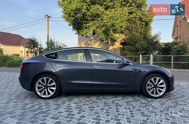 Седан Tesla Model 3 2019 в 
