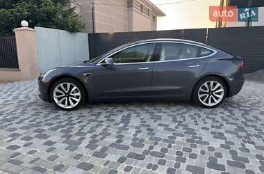 Седан Tesla Model 3 2019 в 