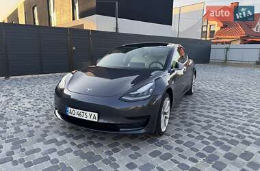 Седан Tesla Model 3 2019 в Ужгороде