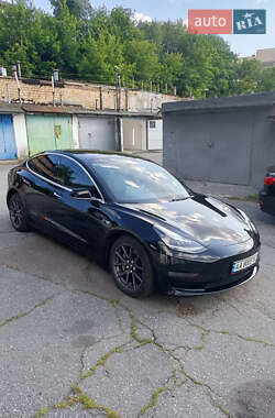 Седан Tesla Model 3 2018 в 