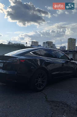 Седан Tesla Model 3 2018 в 