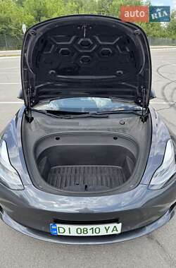 Седан Tesla Model 3 2021 в 