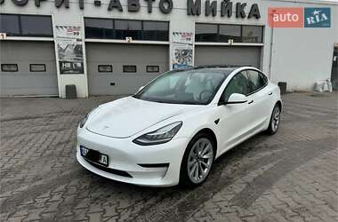 Седан Tesla Model 3 2020 в 