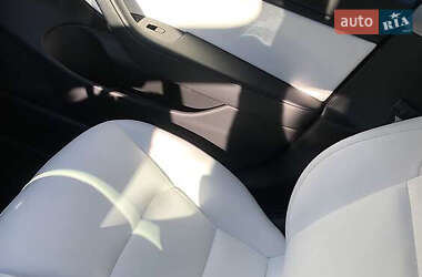Седан Tesla Model 3 2018 в 