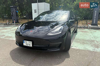 Седан Tesla Model 3 2019 в Києві